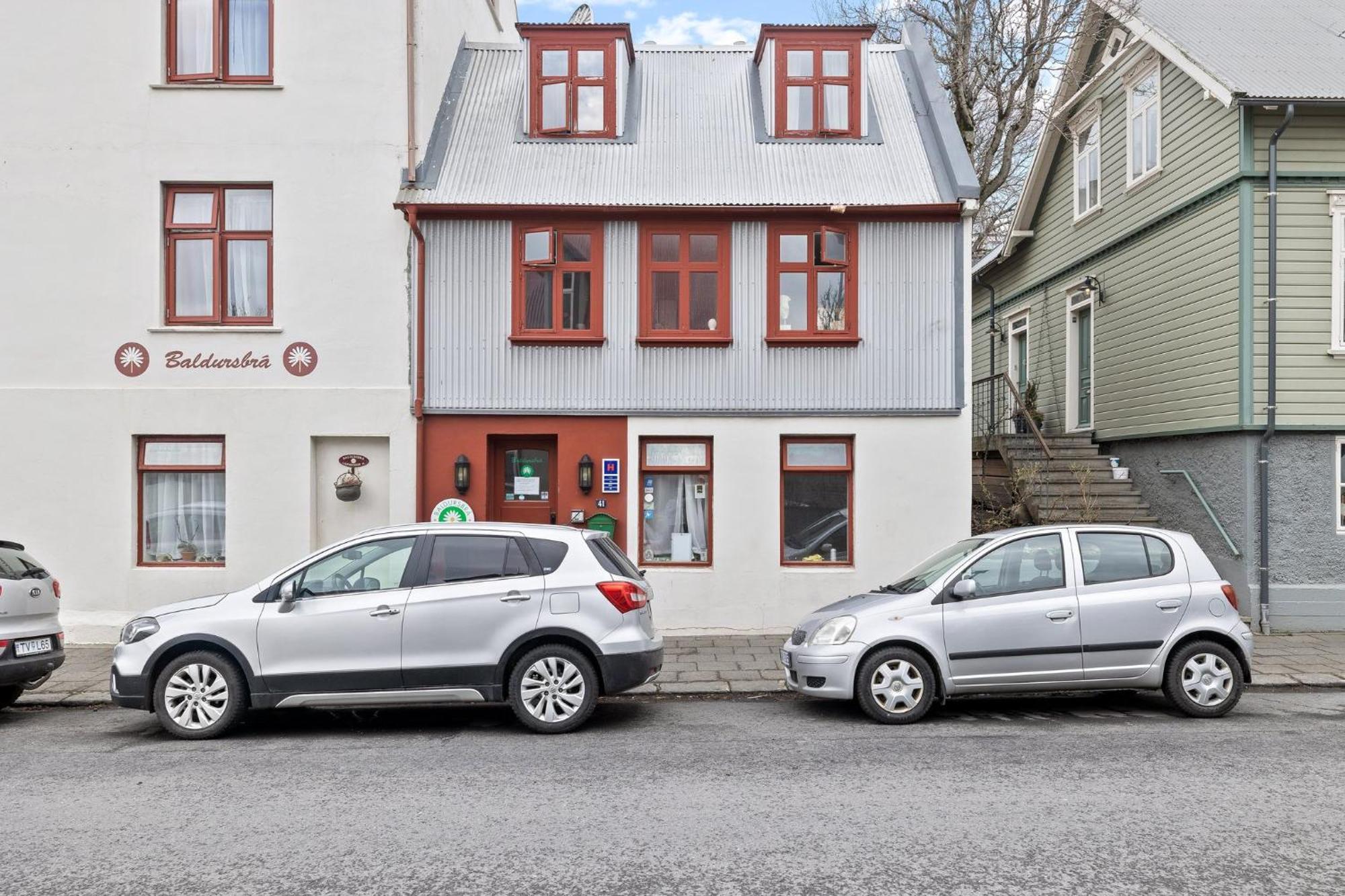 Downtown Reykjavik Baldursbra Holiday Home 外观 照片