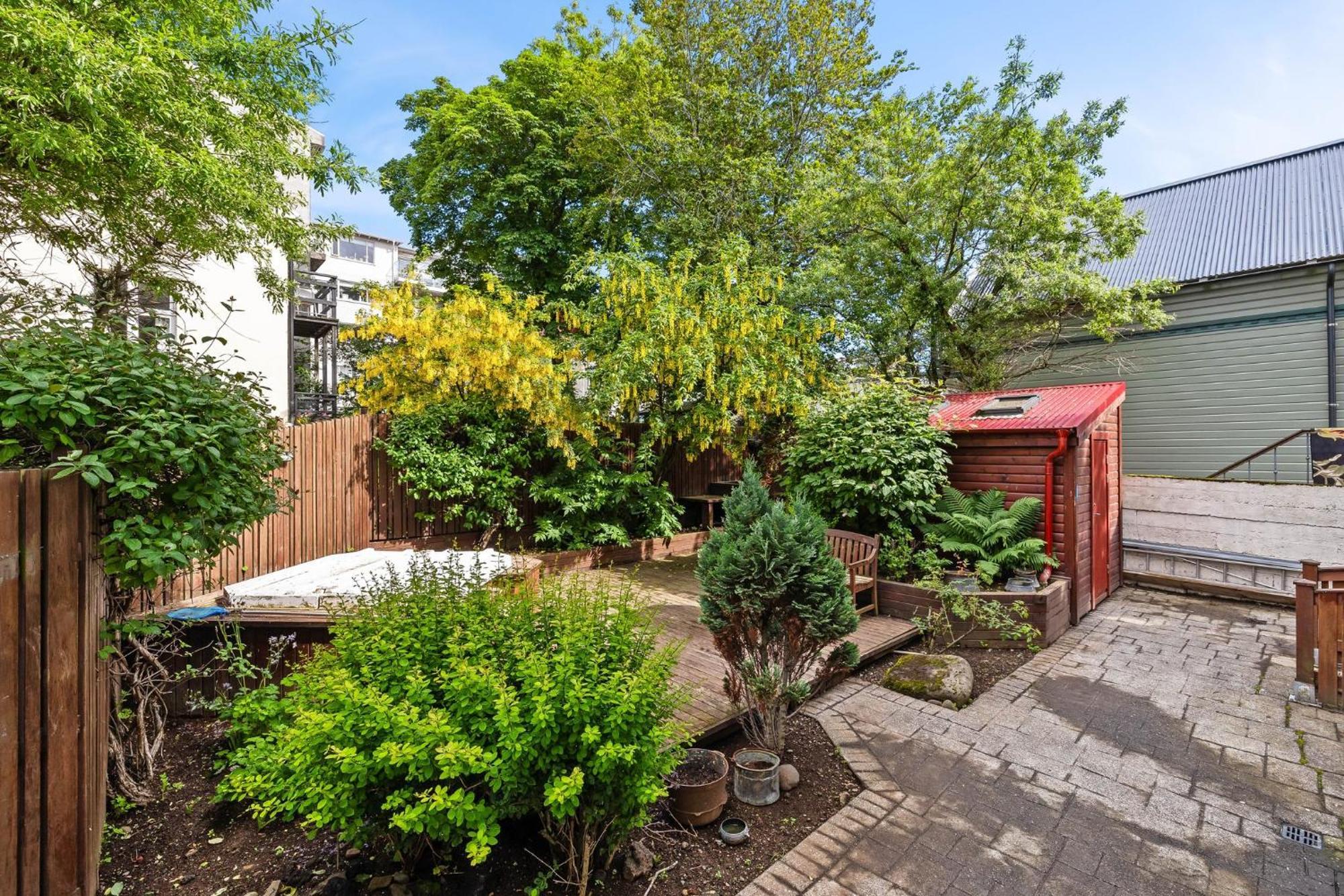 Downtown Reykjavik Baldursbra Holiday Home 外观 照片